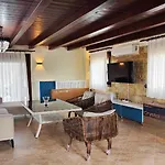 Helvetia Luxury Pool Feriehus