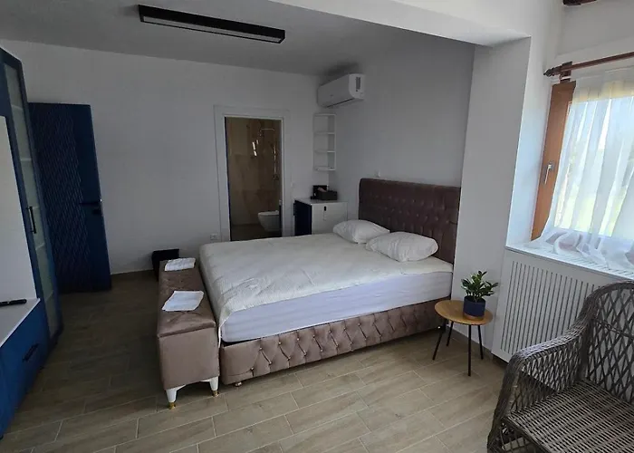 Helvetia Luxury Pool * Kryopigi