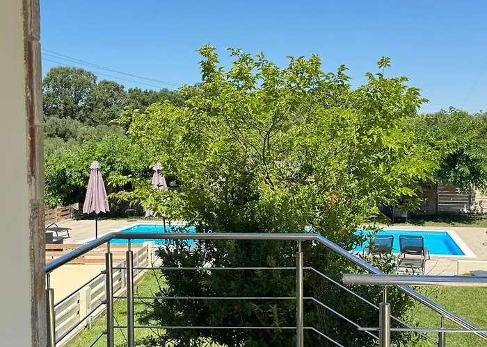 Casa de Férias Helvetia Luxury Pool Kriopigi