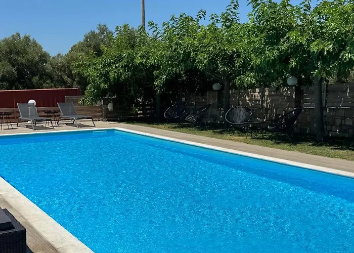 Helvetia Luxury Pool Casa de Férias Kriopigi