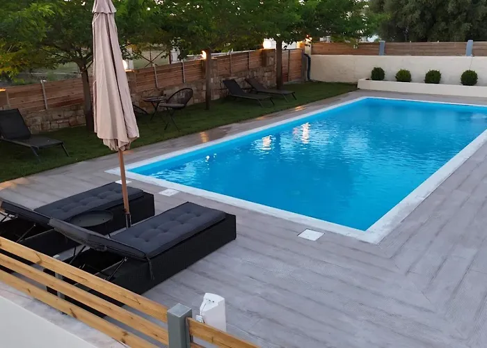 Helvetia Luxury Pool